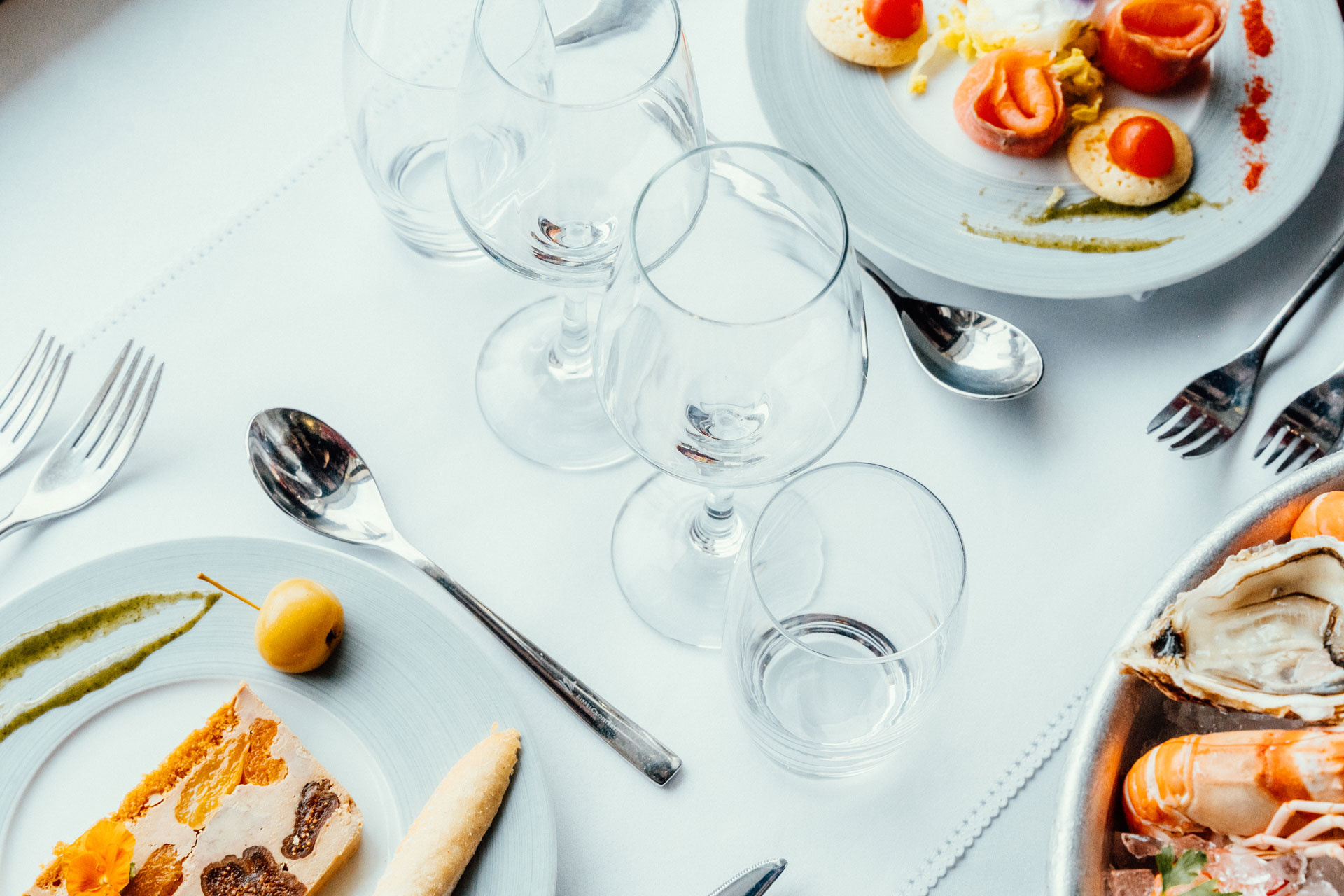 塞纳河畔的午餐