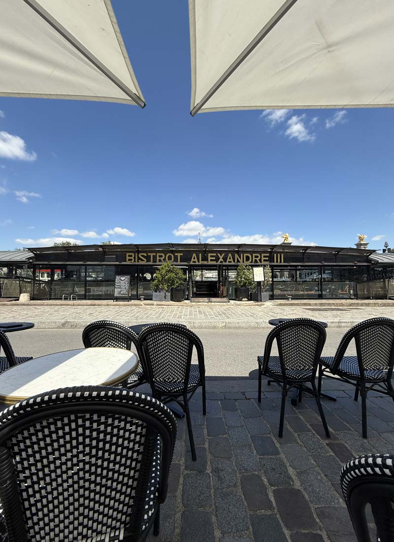 亚历山大三世号餐船小酒馆