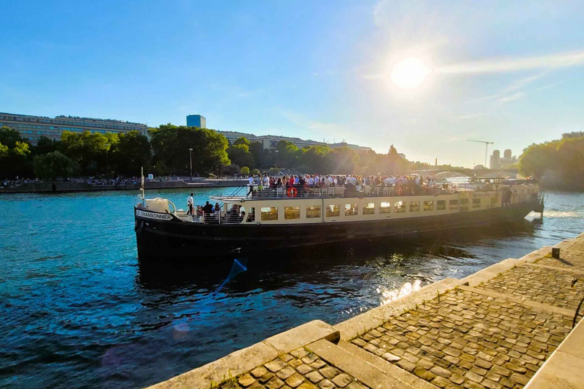Bateau Le Chansonnier Paris