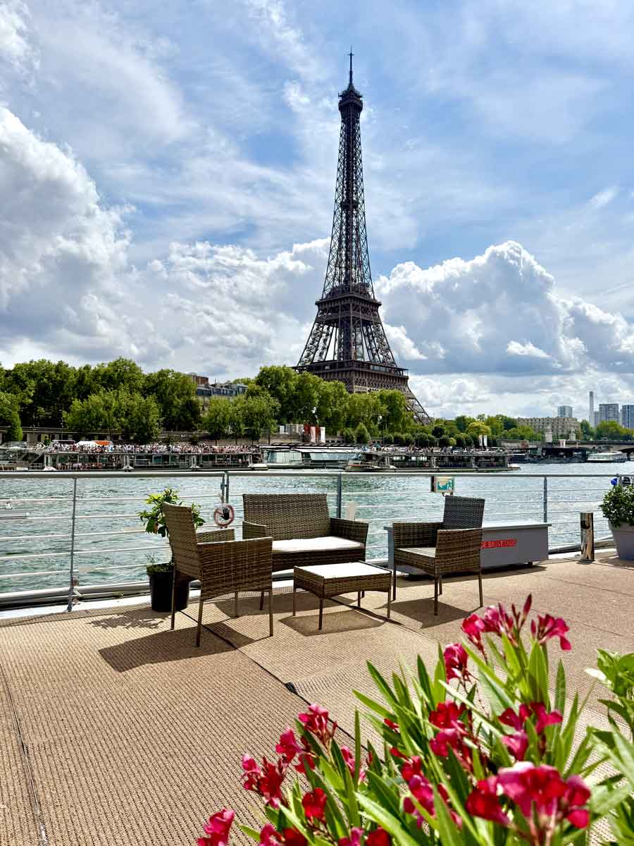 Péniche Le chansonnier à Paris
