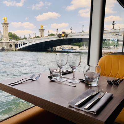 Location péniche à quai