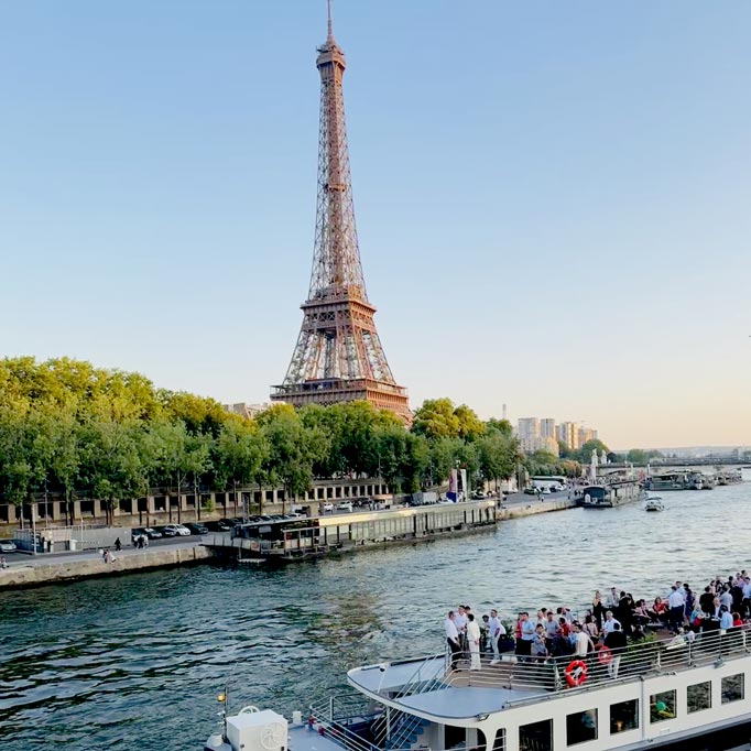Nos services de location de péniche à Paris