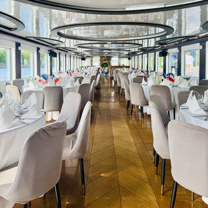 Nos services de location de péniche à Paris