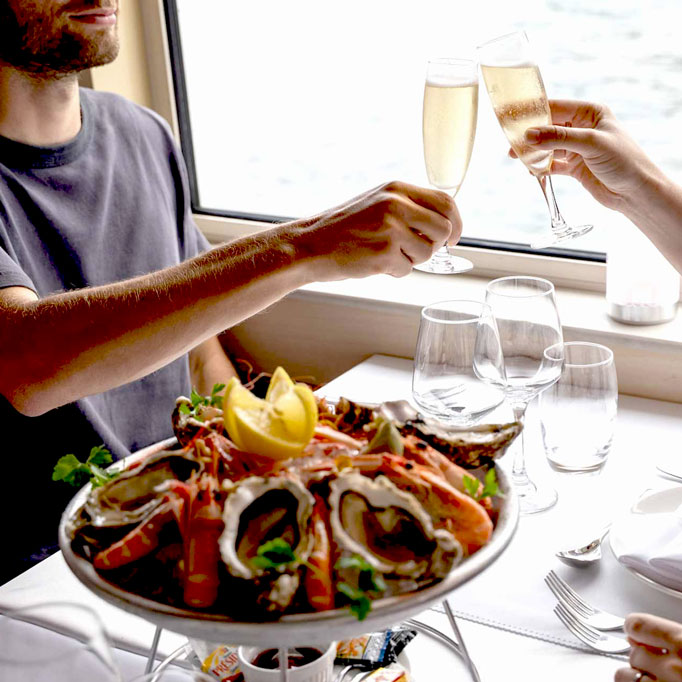 Nos services de location de péniche à Paris